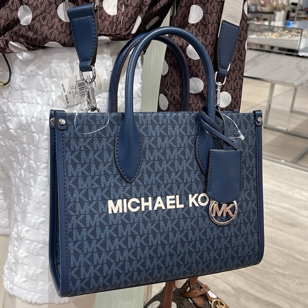 Michael Kors Mirella Small Signature Logo Shopper TZ Crossbody XBODY Bag
Admiral - Picture 10 of 16